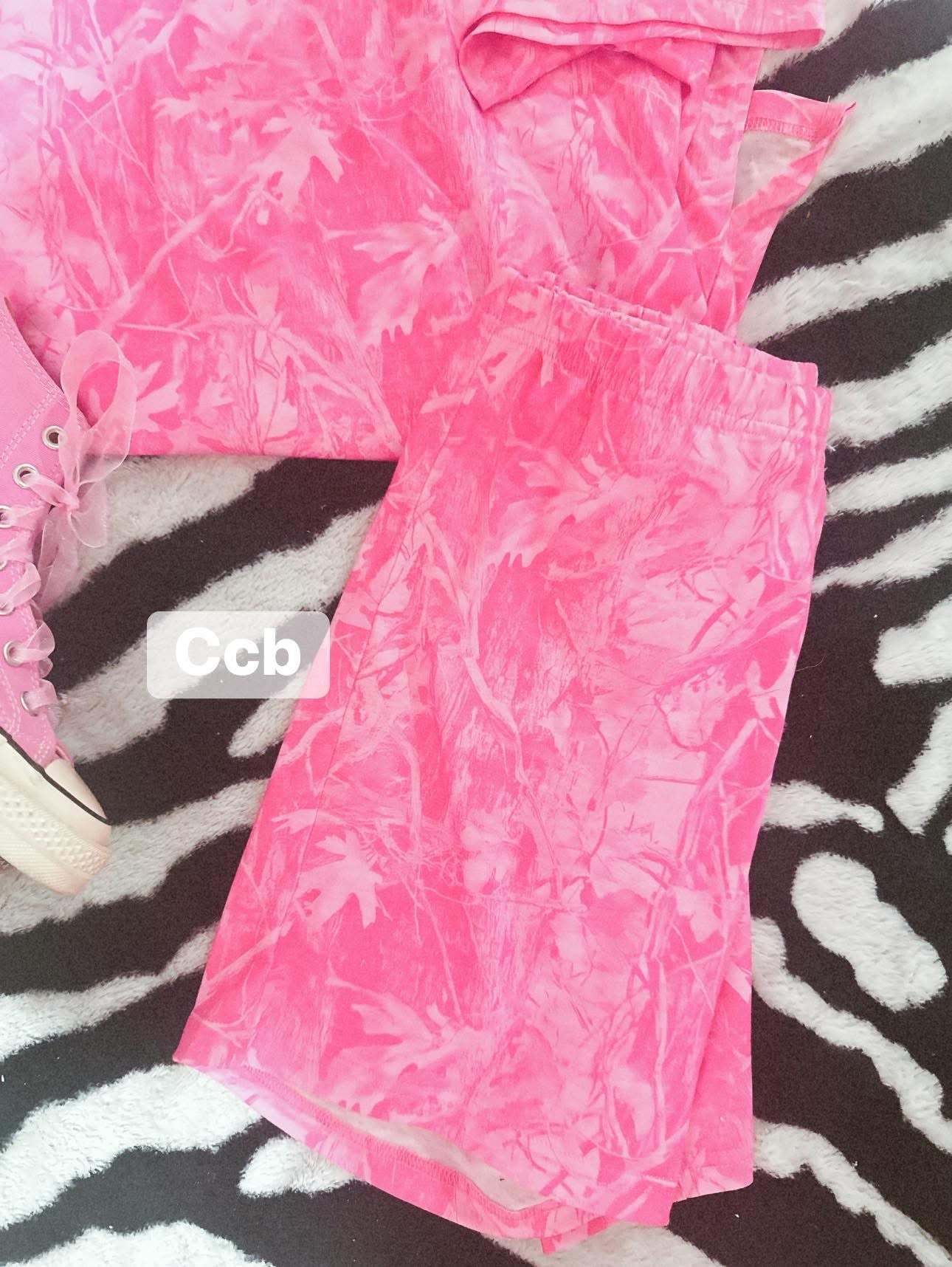 Pink pocketed camo set