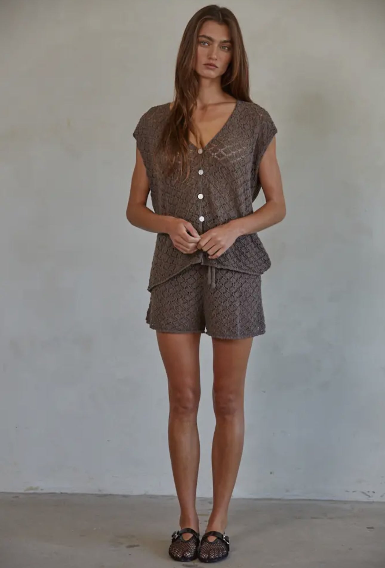Knit Sweater Cotton Buttondown V-
Neck Sleeveless Top