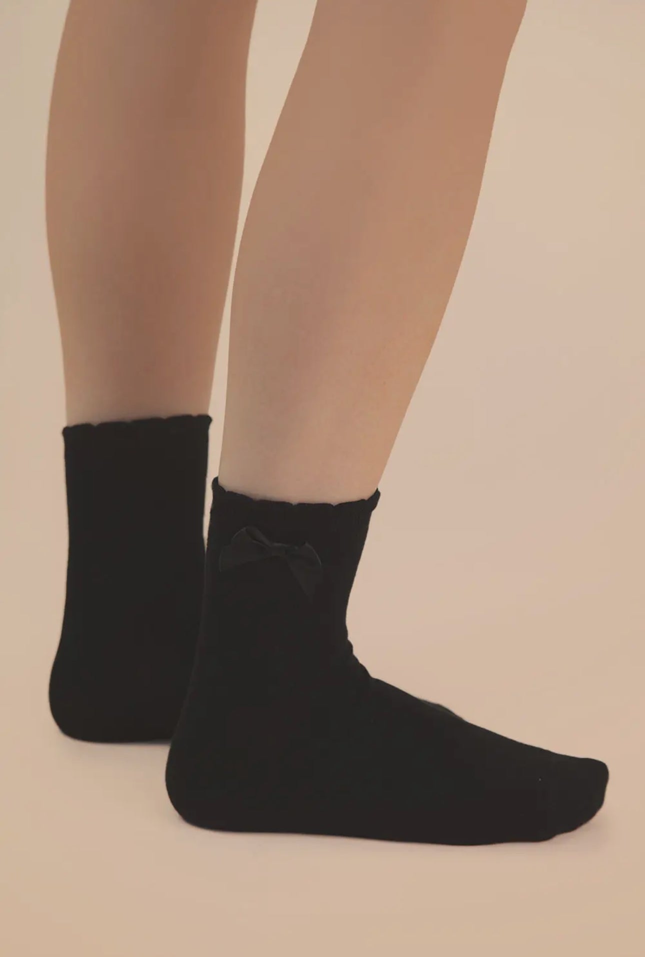 Side Bow Detail Ribbed Crew Socks