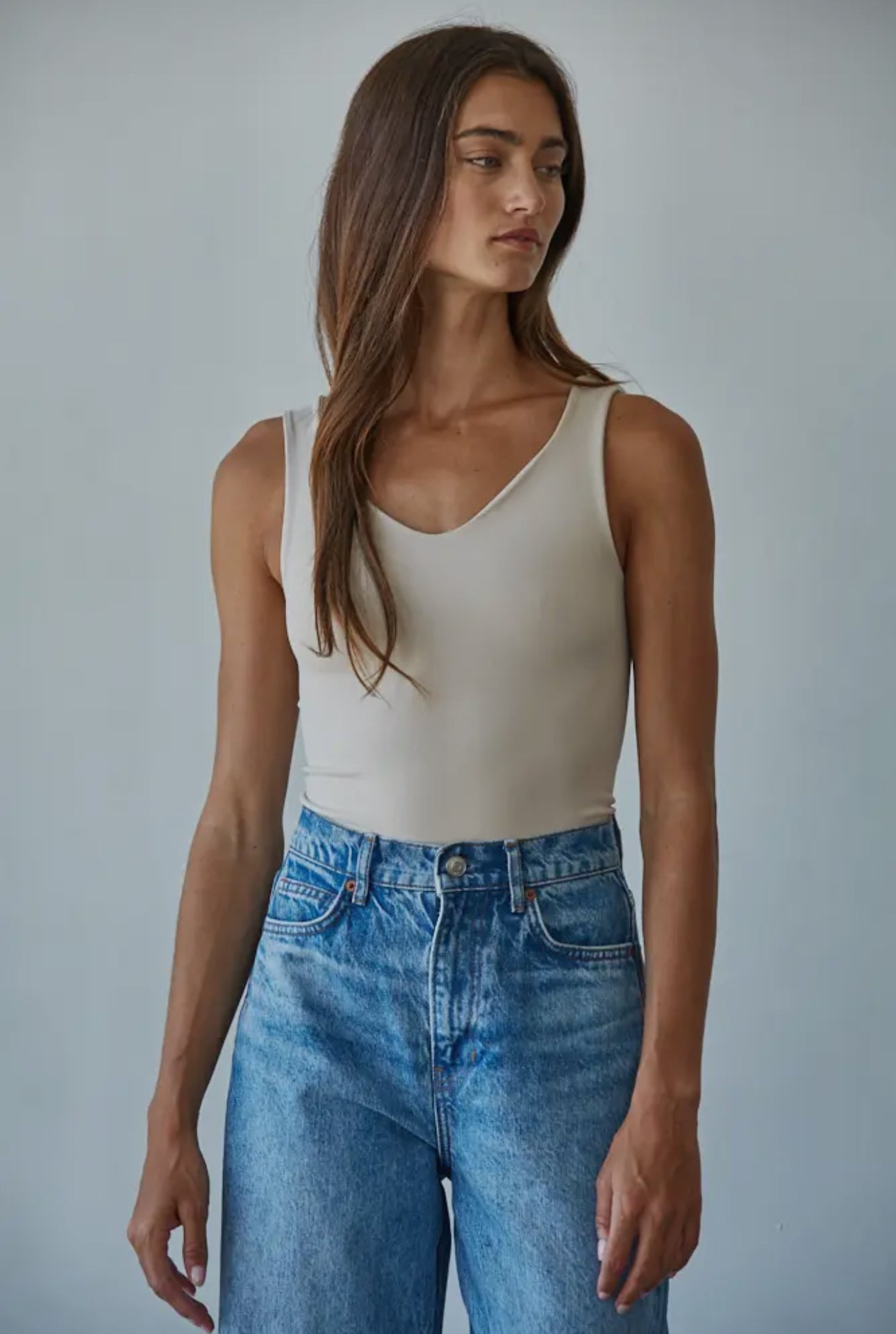 Double Layered Seamless U-V Neck Sleeveless Bodysuit