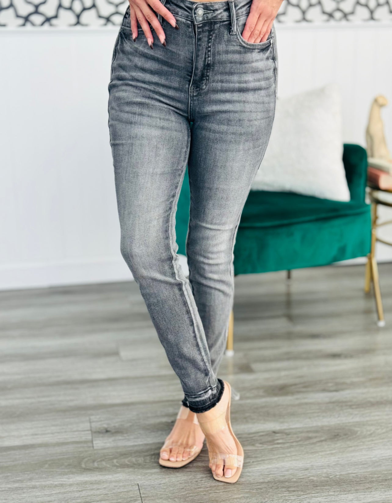 Judy Blue Tummy Control Skinny Jeans (Regular & Plus) image 1