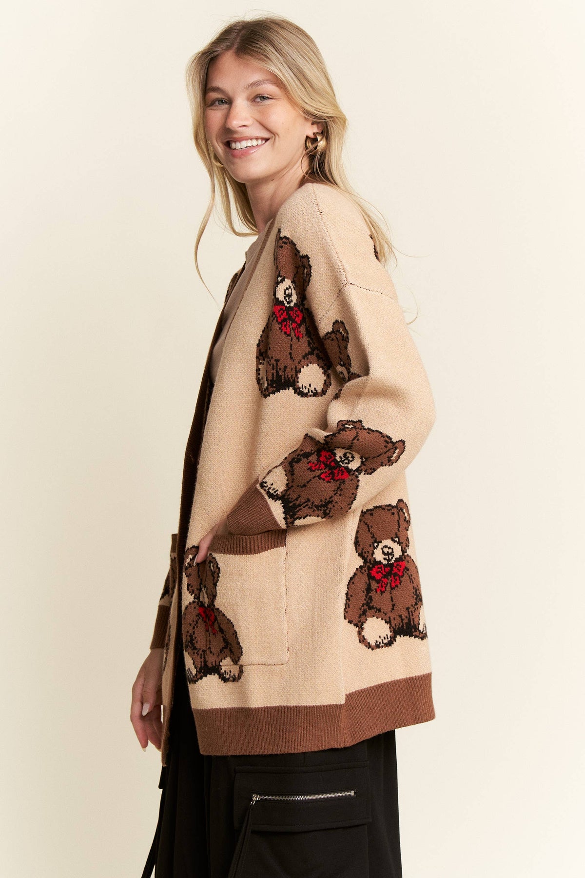BEARY ADORABLE CARDIGAN: MOCHA BROWN