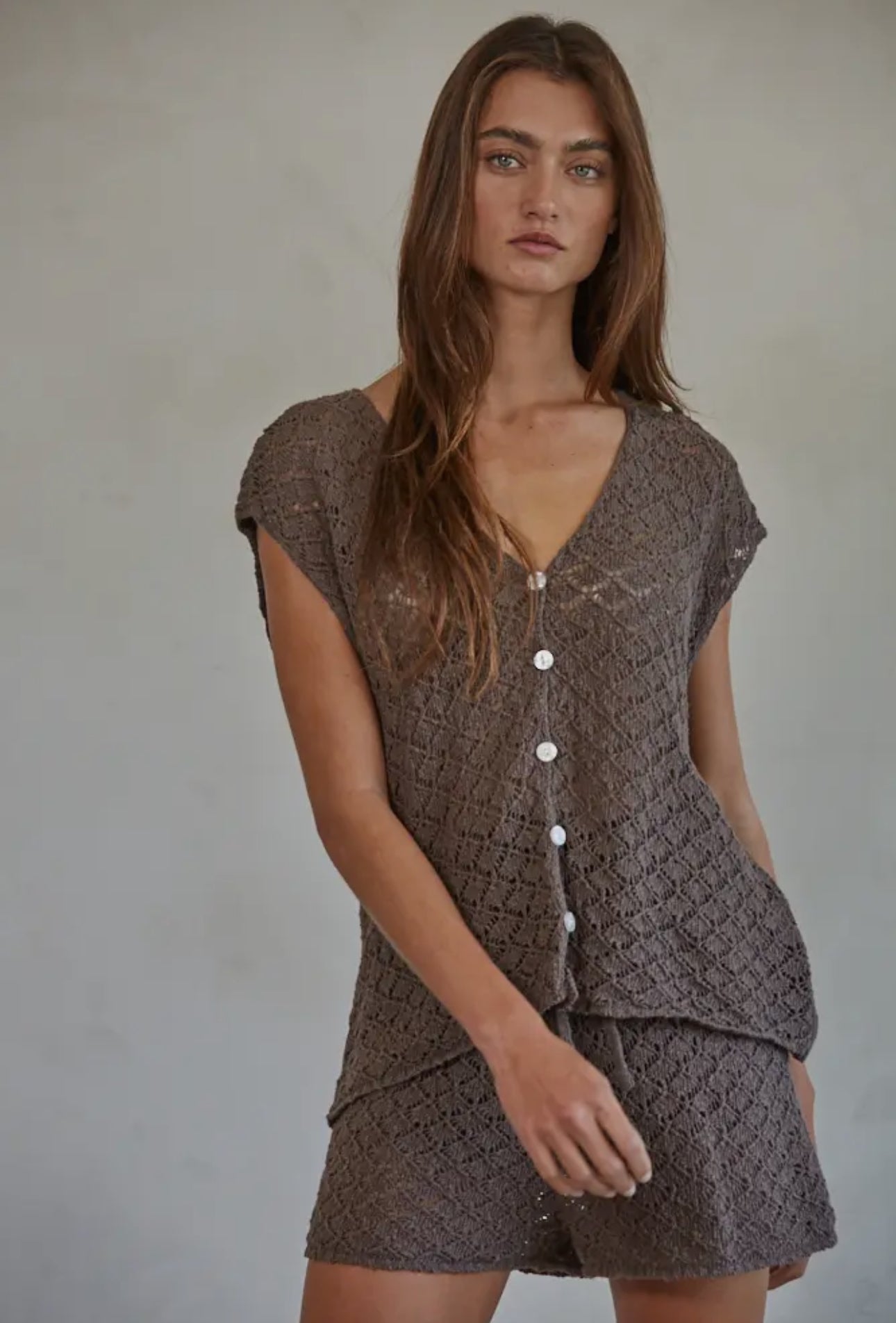 Knit Sweater Cotton Buttondown V-
Neck Sleeveless Top