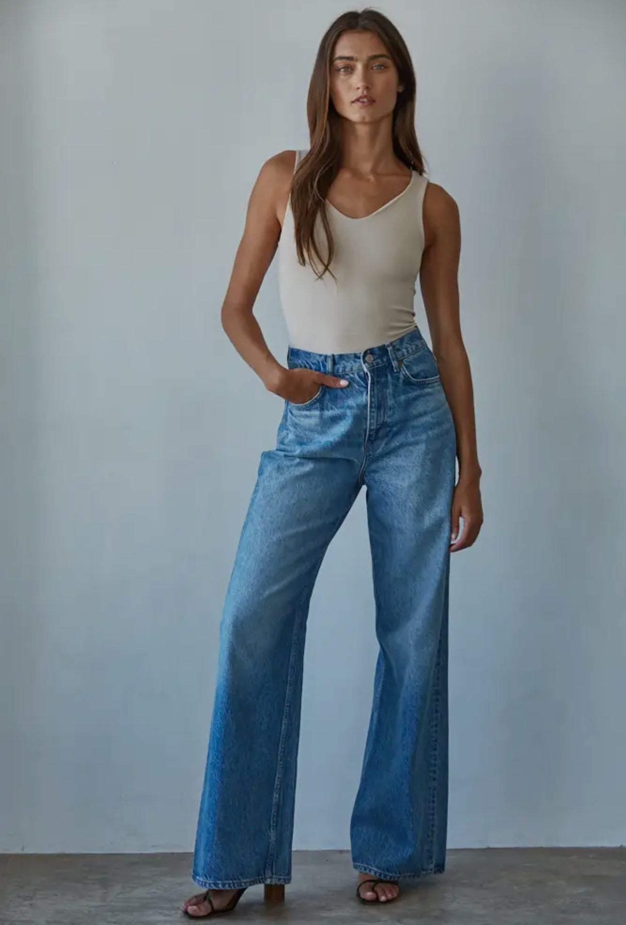 Double Layered Seamless U-V Neck Sleeveless Bodysuit