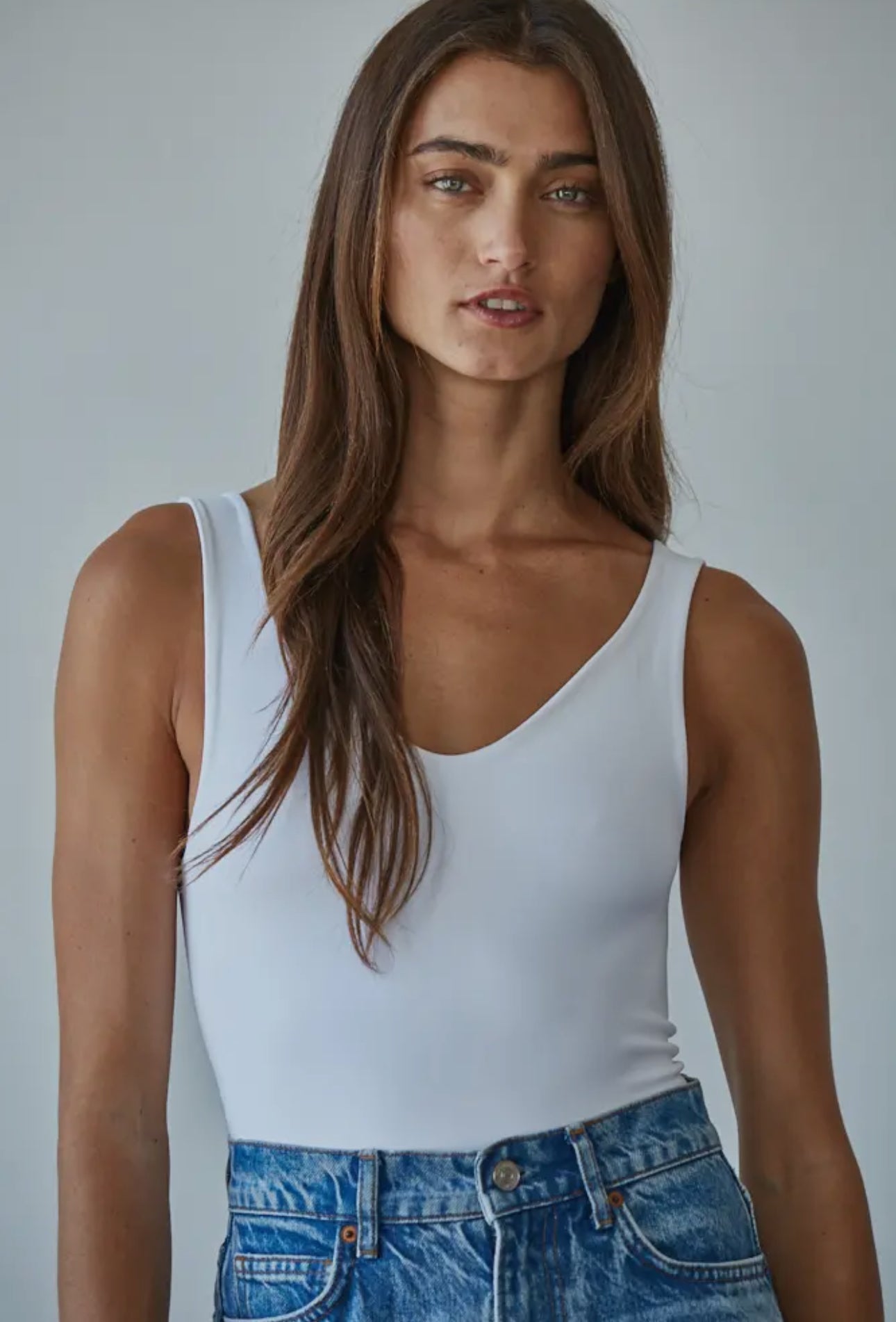 Double Layered Seamless U-V Neck Sleeveless Bodysuit