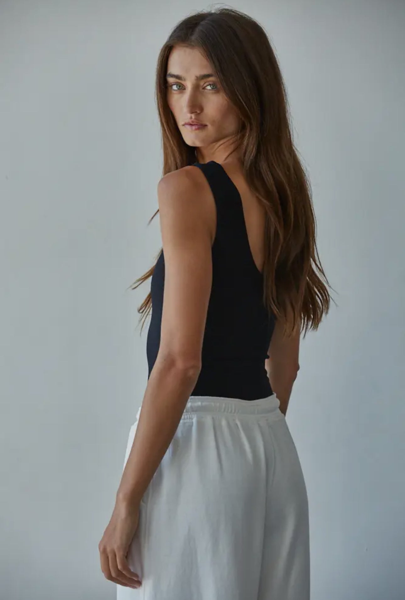 Double Layered Seamless U-V Neck Sleeveless Bodysuit