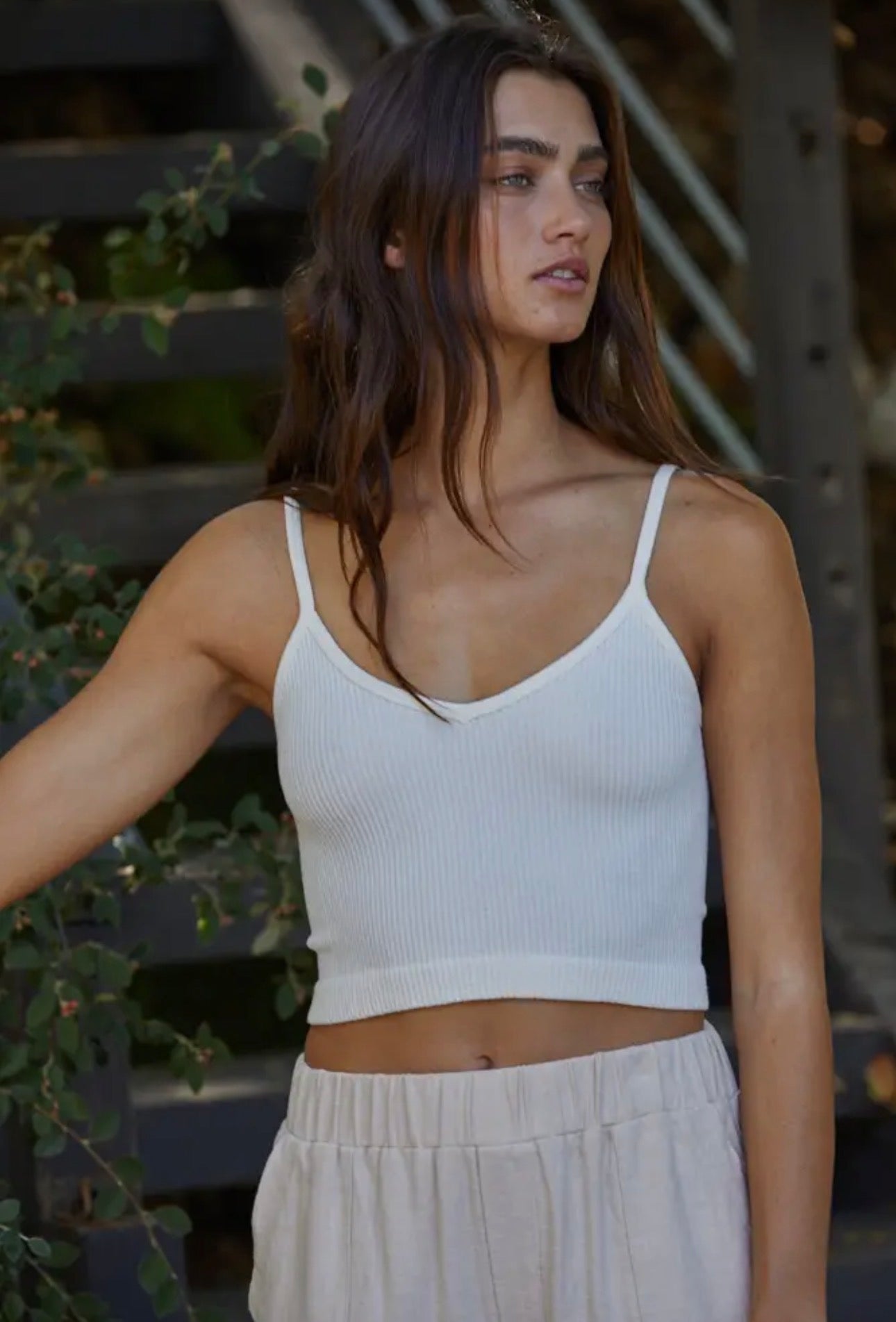 Knit Ribbed Seamless Uv Neck Brami