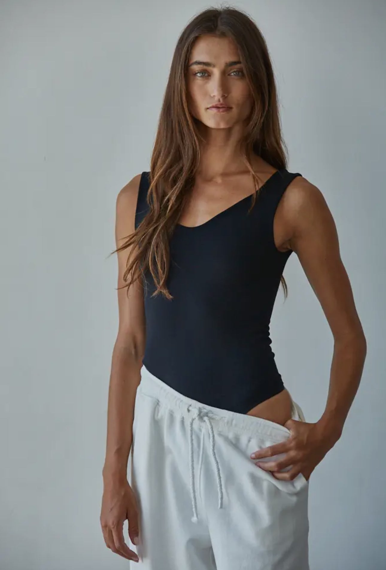 Double Layered Seamless U-V Neck Sleeveless Bodysuit