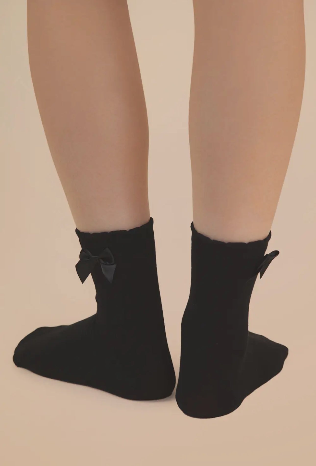 Side Bow Detail Ribbed Crew Socks