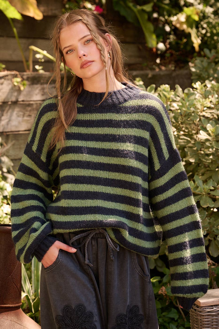 The Hadley Sweater- (Green/Navy)